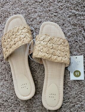 A New Day Women's Tan Woven Slide Sandals